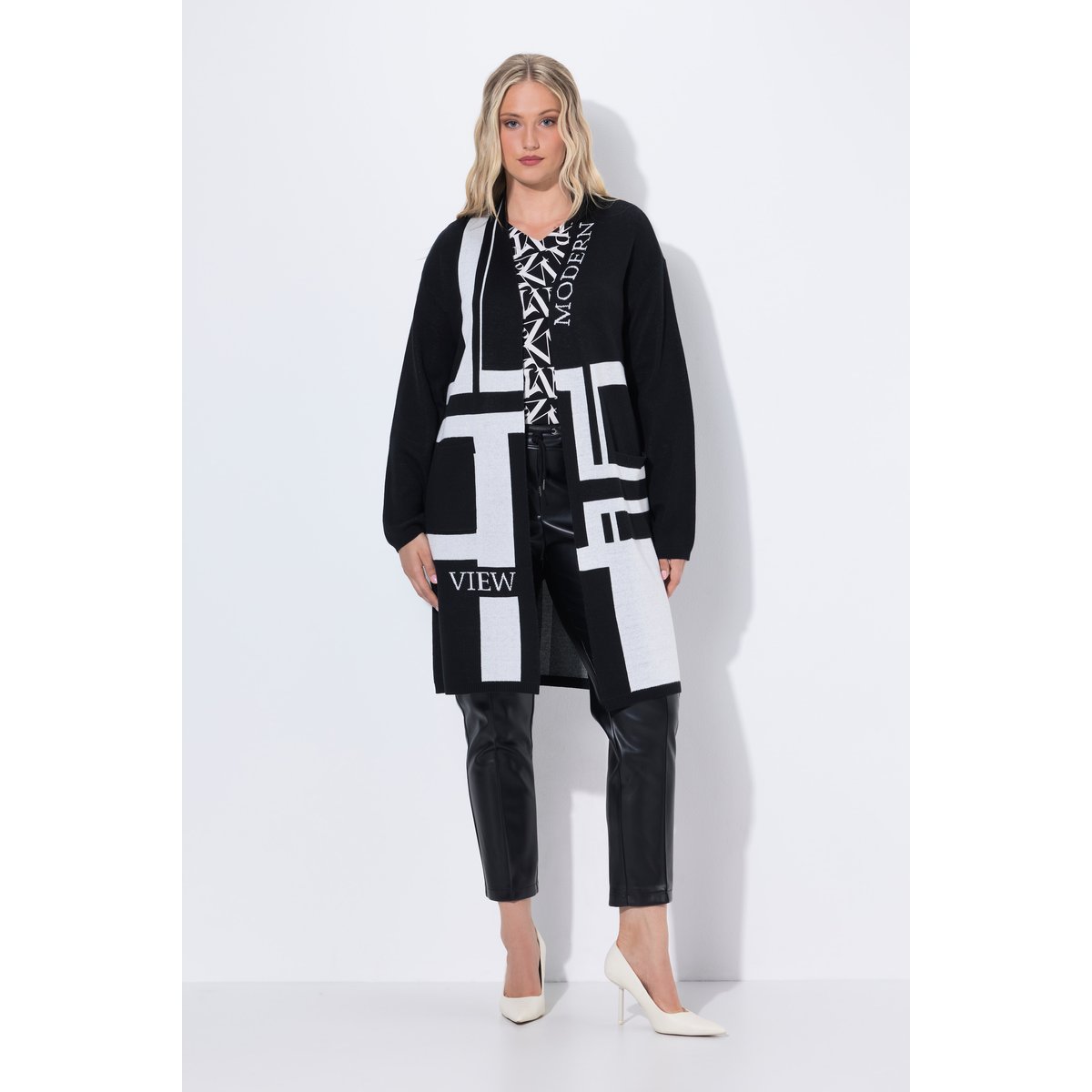 Cardigan long en maille jacquard avec col noir, ULLA POPKEN