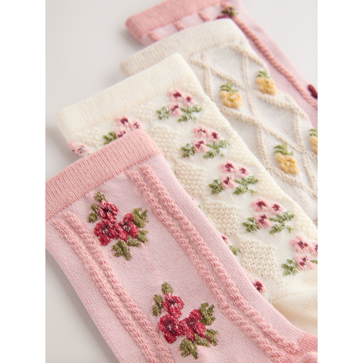 Socquettes texturées, 4 paires rose motif fleurs, NEXT