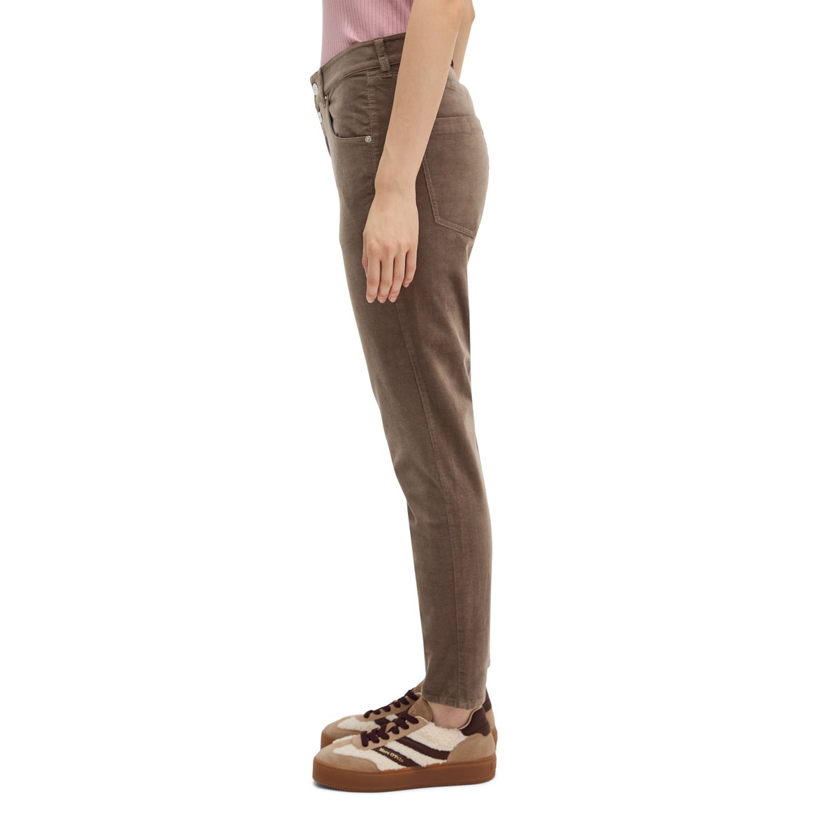 Pantalon à fines côtes modèle Theda boyfriend cropped en coton organique modal stretch marron clair, MARC O'POLO