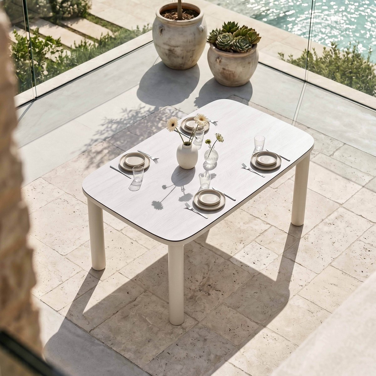 Table de jardin structure en aluminium 6 personnes 150x90 cm, NOCERA beige, OVIALA