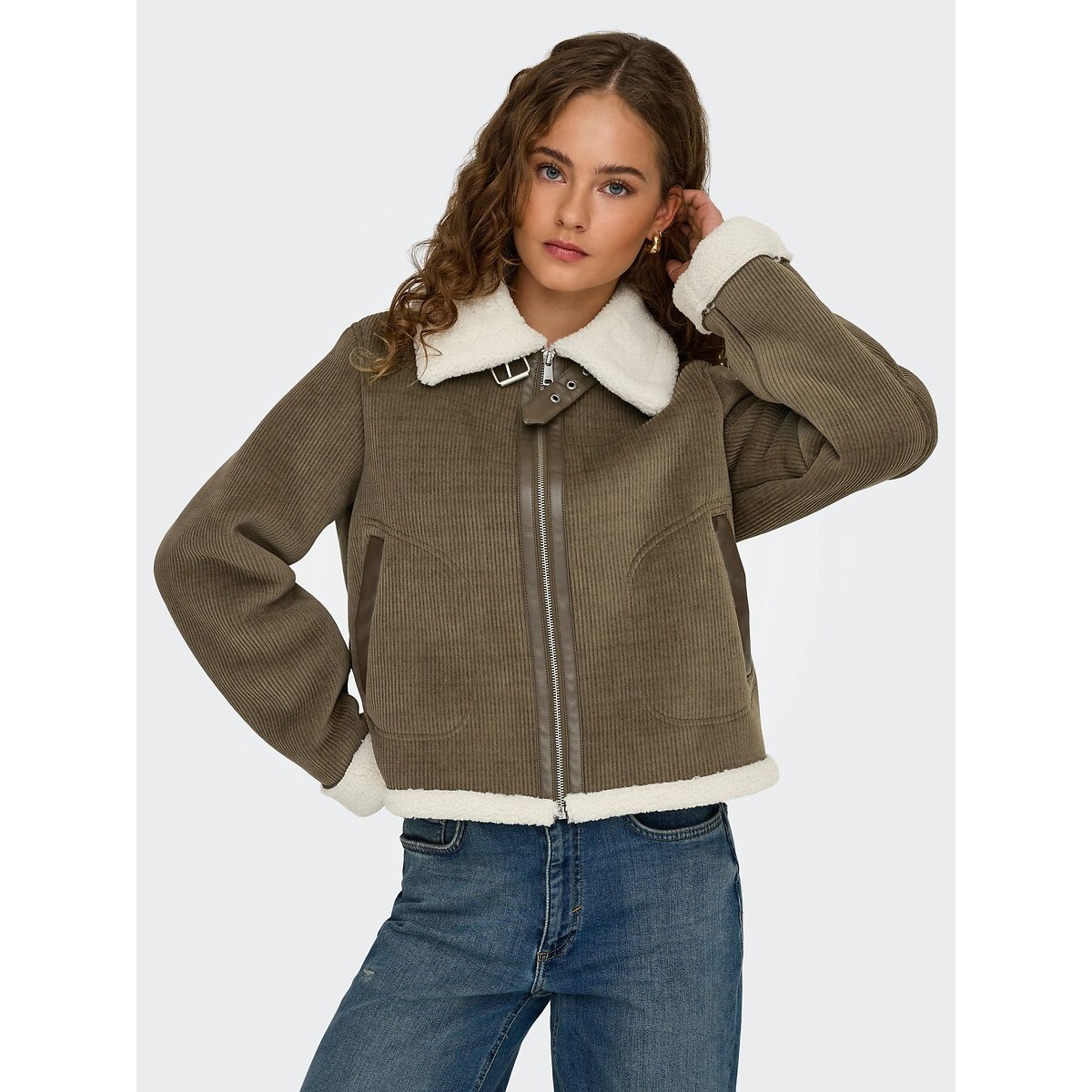 Manteau court bombardier en velours marron, ONLY