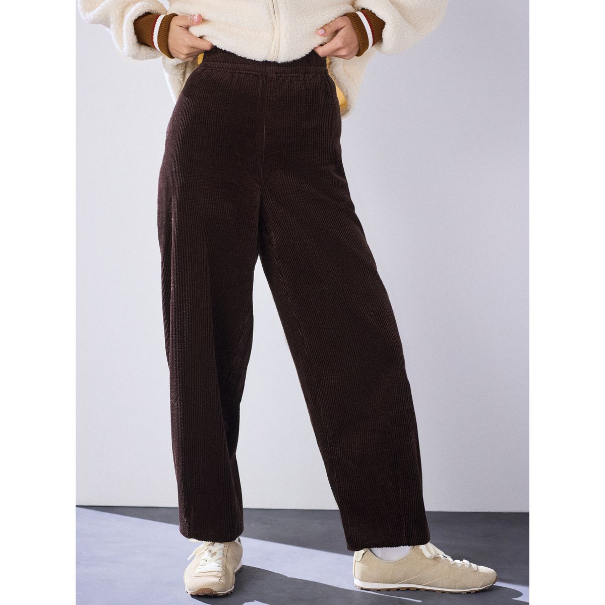 Pantalon ample en velours côtelé doux marron chocolat, NEXT