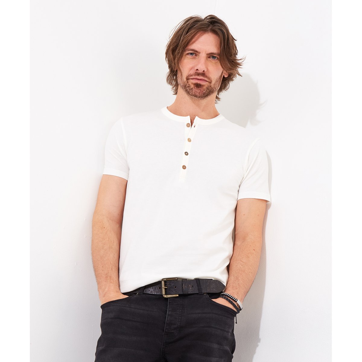 T-shirt en coton à manches courtes avec patte de boutonnage et boutons effet bois crème, JOE BROWNS