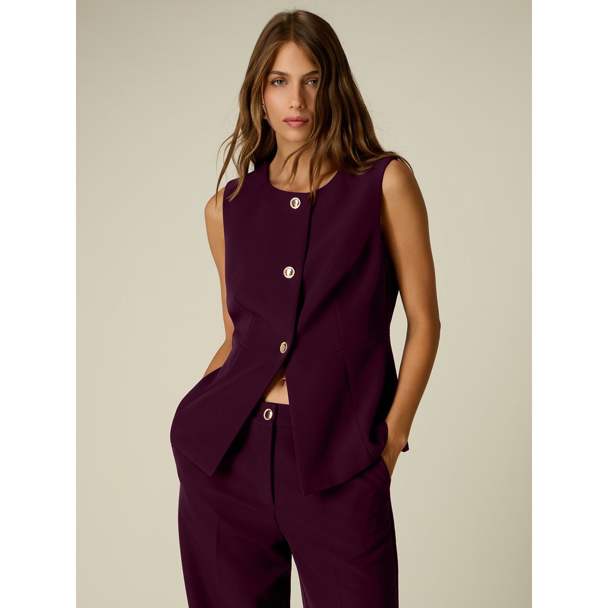 Gilet avec boutons dorés burgundy, OLTRE