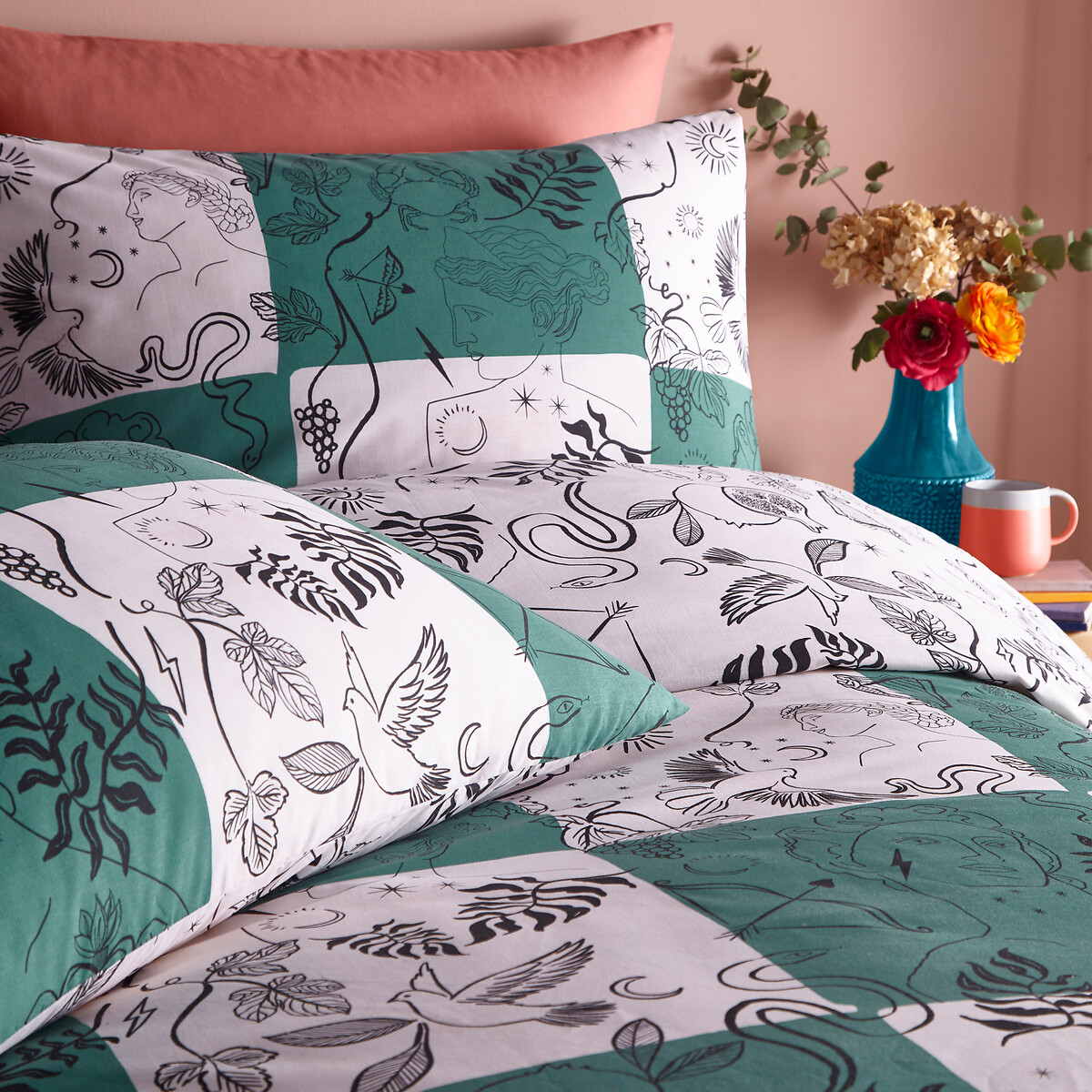 Mythos Checkerboard Reversible Cotton Mix Duvet Cover and Pillowcase Set green, FURN.