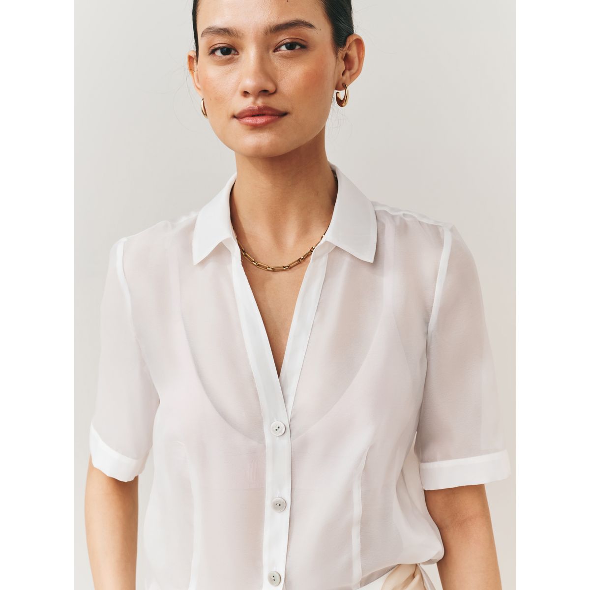 Chemise transparente manches courtes et col v blanc, NEXT