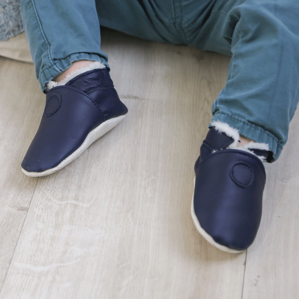 Chaussons cuir souple uni fourrés bleu, TICHOUPS