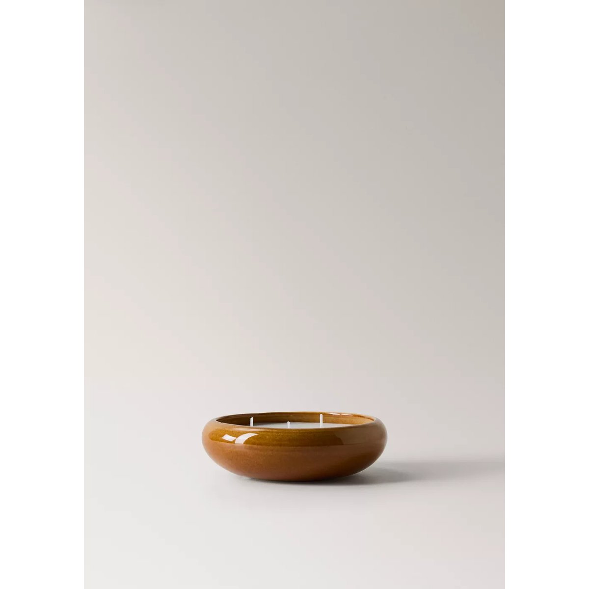 Bougie en céramique, finition brillante, petite ocre, MANGO HOME