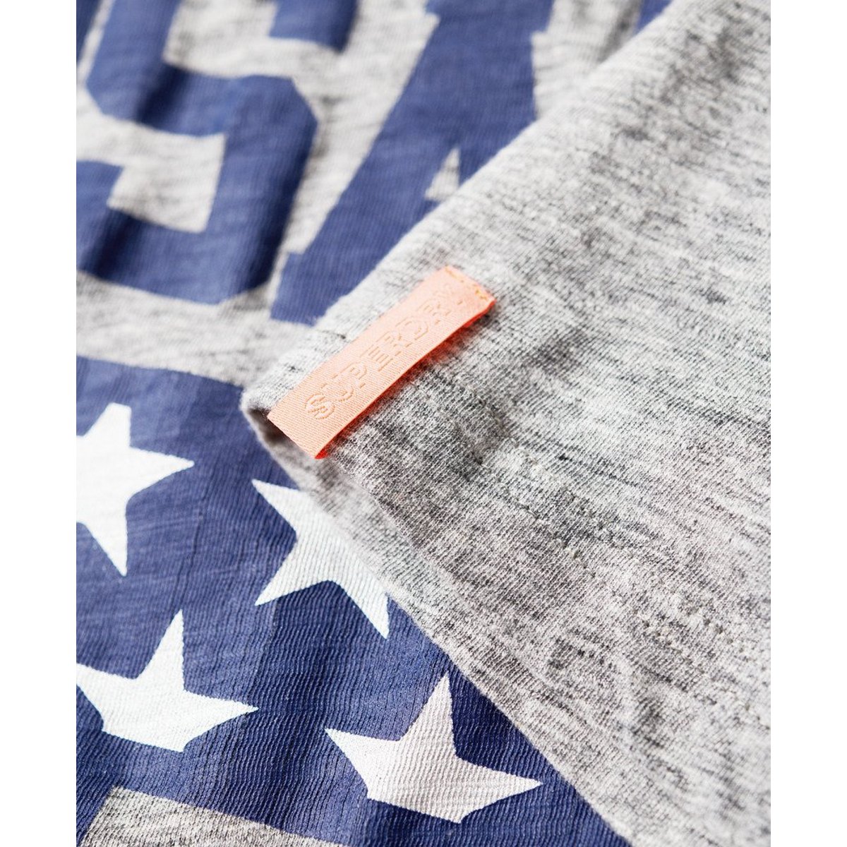 T-shirt à drapeau 90s Osaka 6 gris athlétique chiné, SUPERDRY