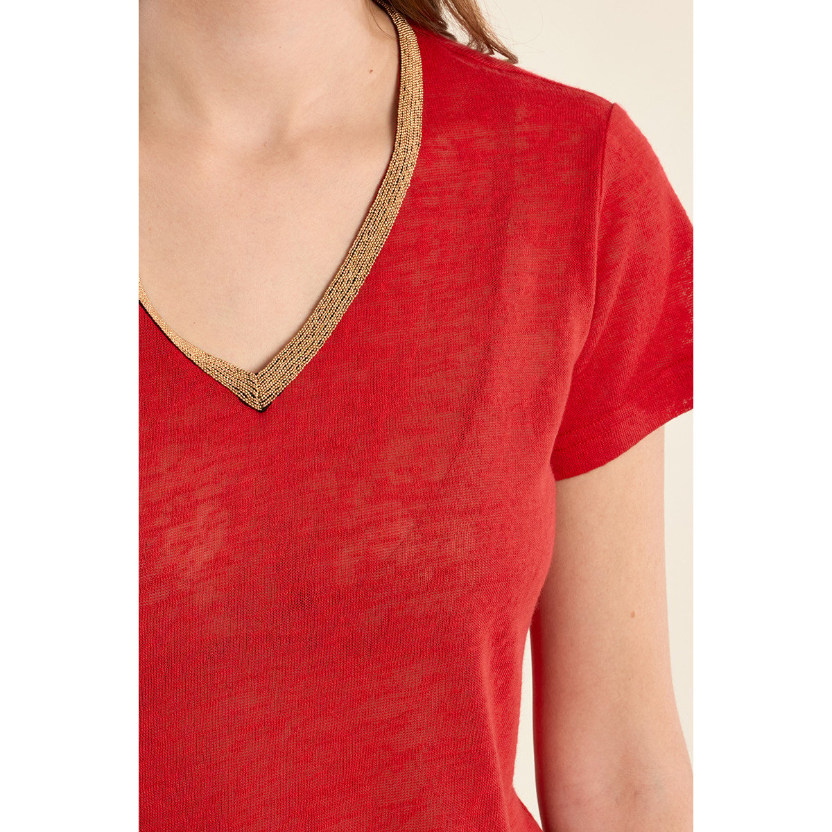 T-shirt col V, doré rouge, MOLLY BRACKEN