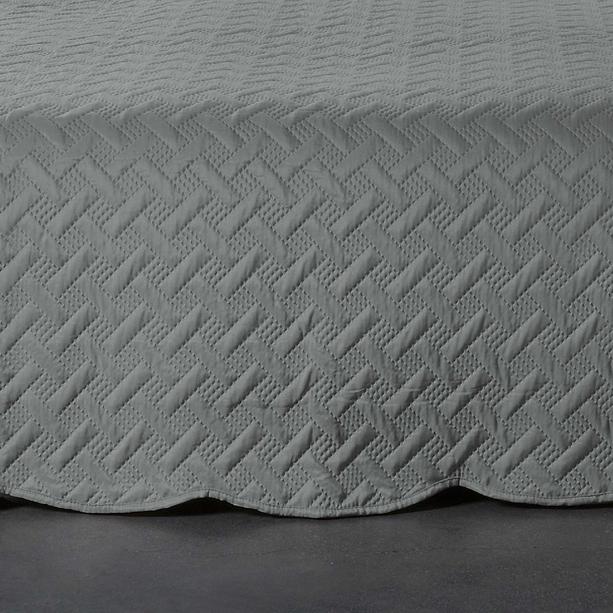 Couverture molletonné surpiquage graphique gris foncé, LINDER