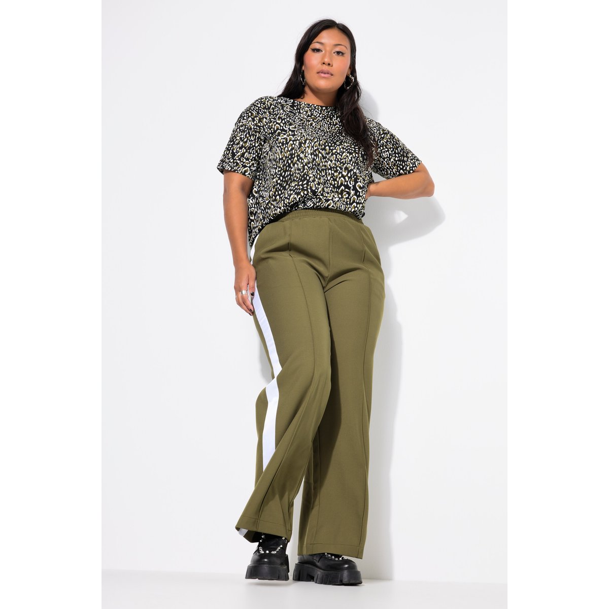 Pantalon à coupe Wide Legs. Taille élastique olive foncé, STUDIO UNTOLD
