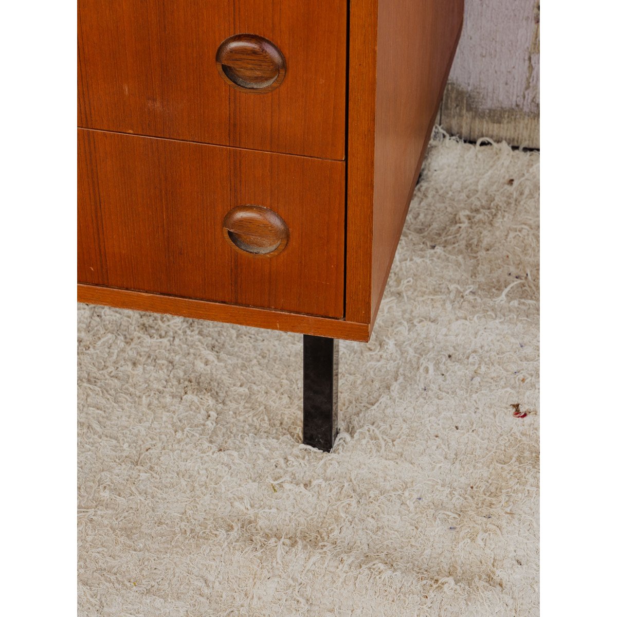 Commode en teck Olga N°675 - Bon état bois foncé, DEBONGOUT