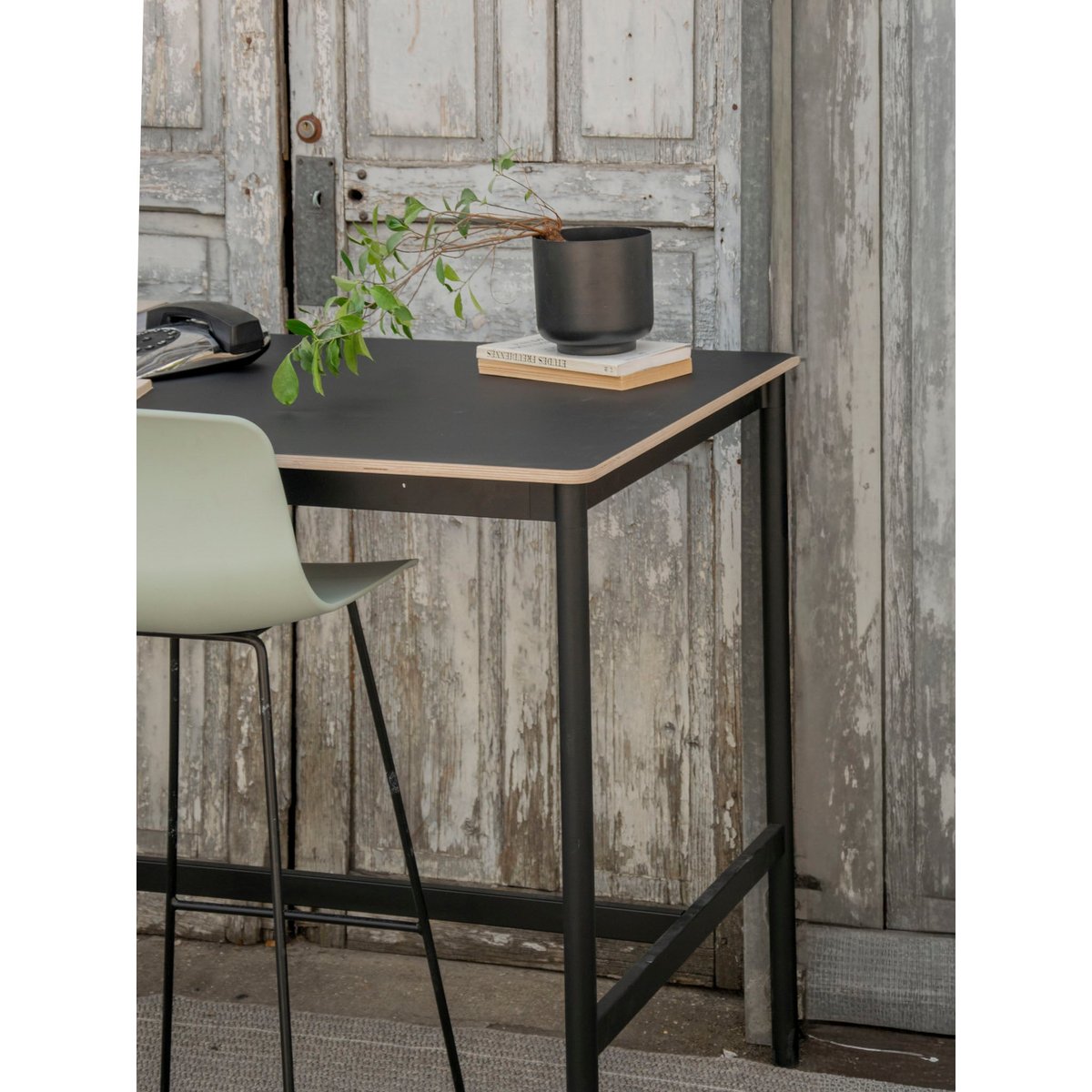 Table haute à manger Karla N°1227 - Bon état noir, DEBONGOUT