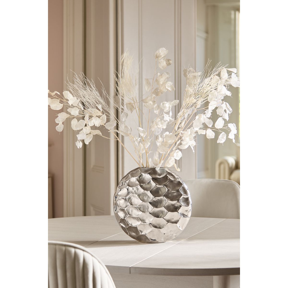 Vase festonné en métal argent, NEXT