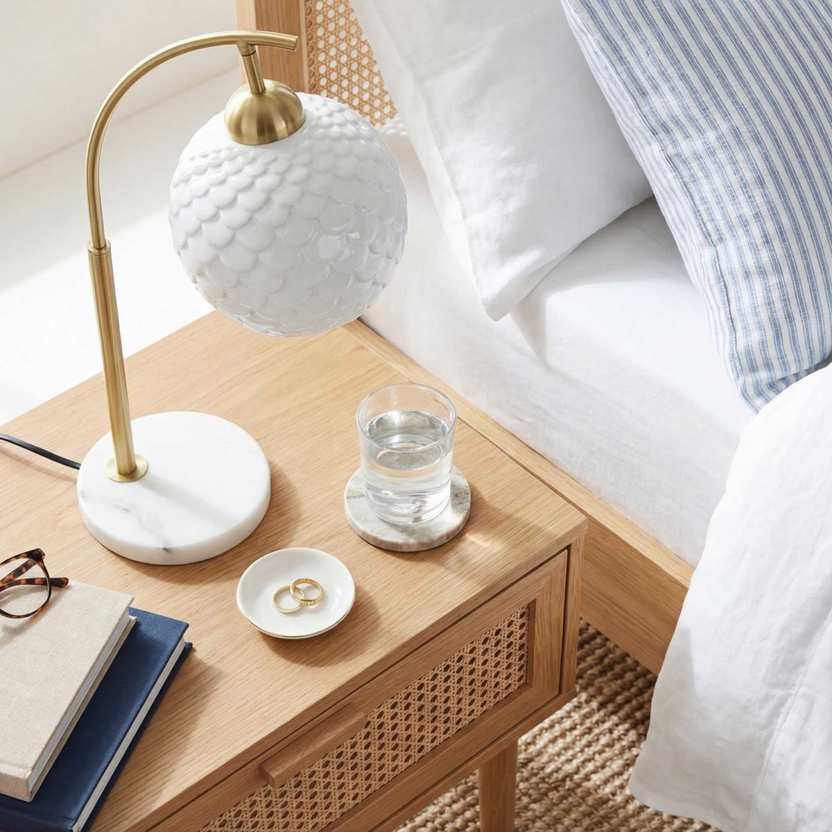 Lampe à poser en céramique blanche et métal doré - MIRENE blanc et doré, C-CREATION