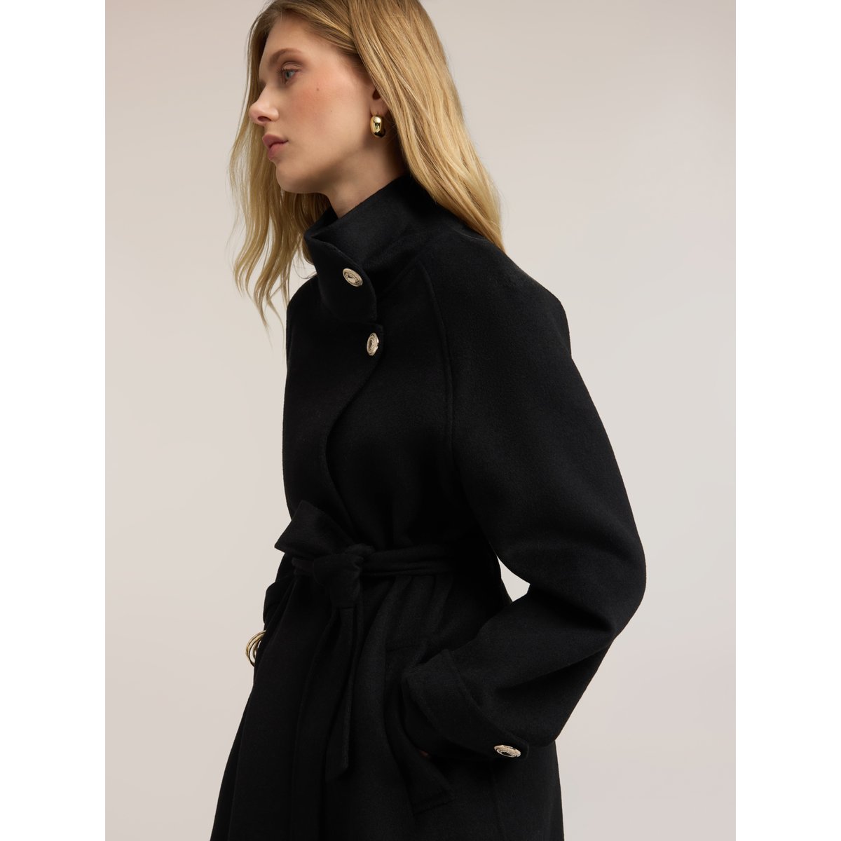 Manteau long avec col montant noir, MOTIVI