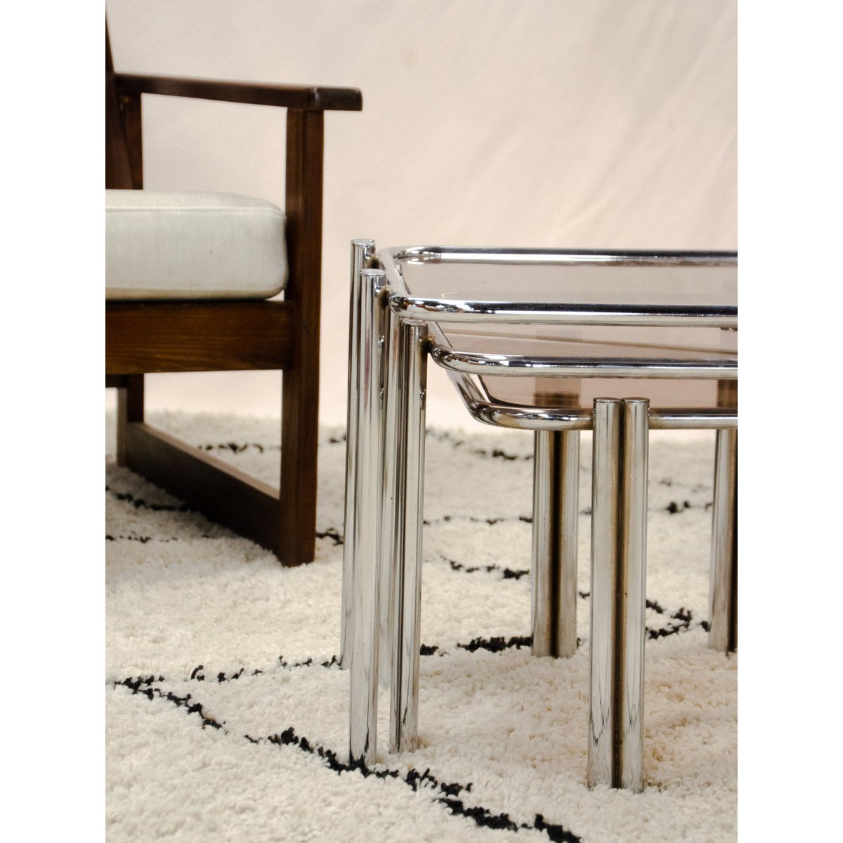 Tables gigogne en métal chromé Barbara N°227 - Bon état fumé, DEBONGOUT