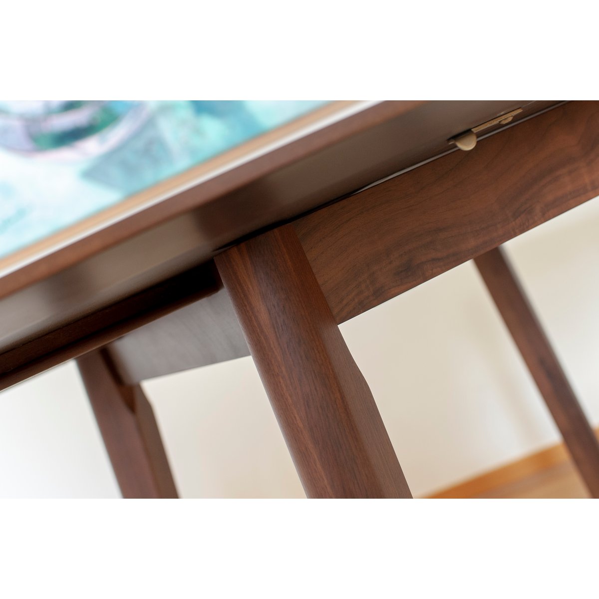Table à rallonge en noyer CRISTINA bois foncé, PRODUIT INTERIEUR BRUT