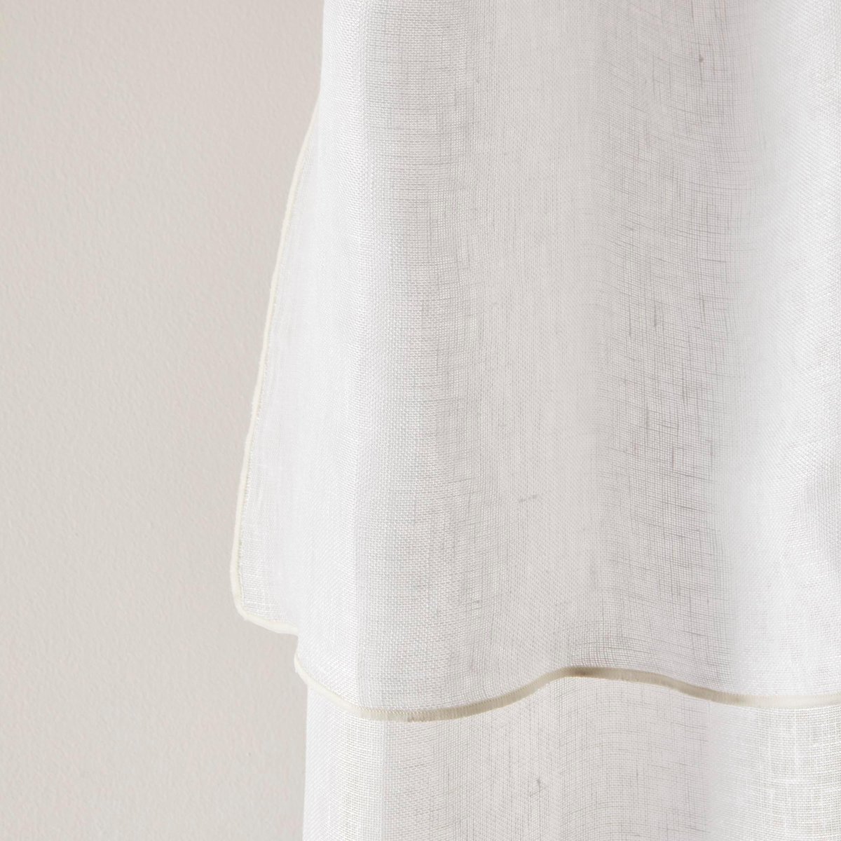 Voilage Panneau en 100% lin vaporeux SHADOW blanc pur et bourdon ivoire, MADURA