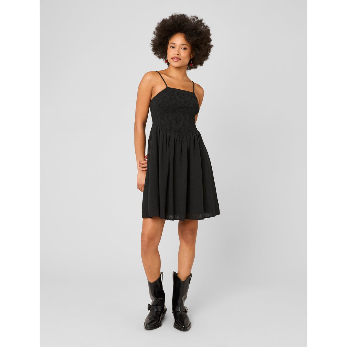 Robe courte smockée noir, BZB