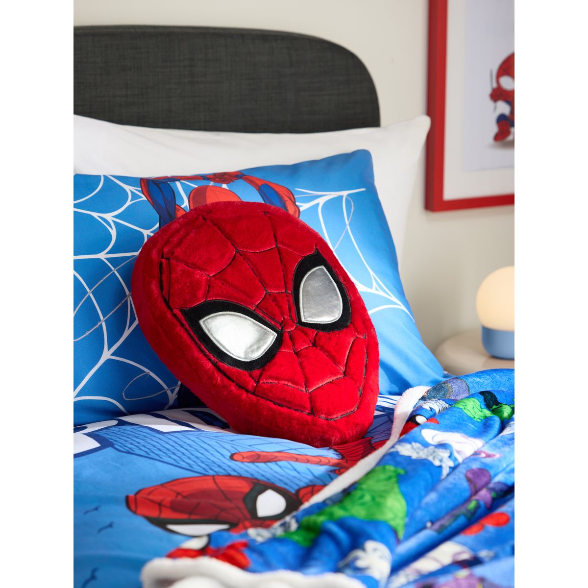 Coussin pelucheux tête de spiderman rouge, NEXT