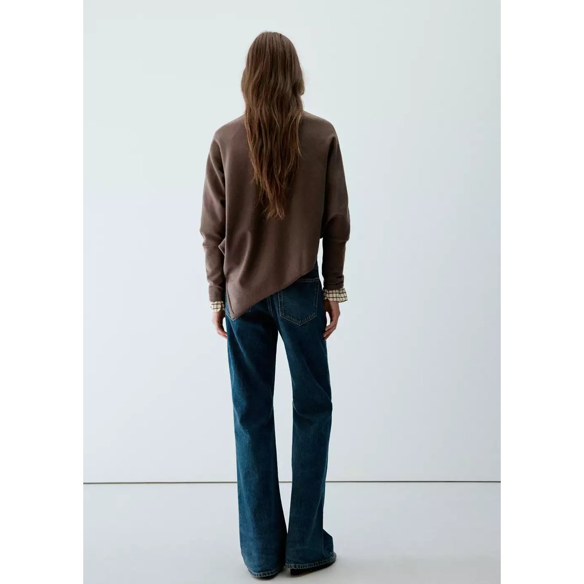 Pull-over base asymétrique chocolat, MANGO