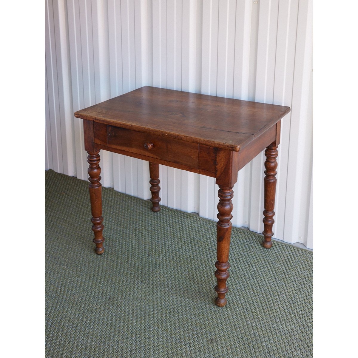 Table d'appoint en bois Francine N°1594 - Bon état bois foncé, DEBONGOUT