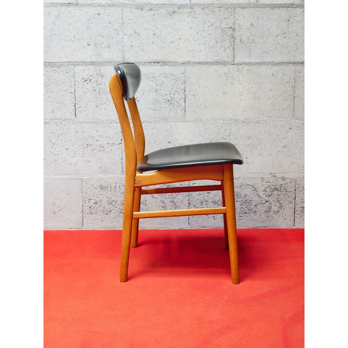 Chaise scandinave en bois Alma N°1626 - Bon état bois clair, DEBONGOUT