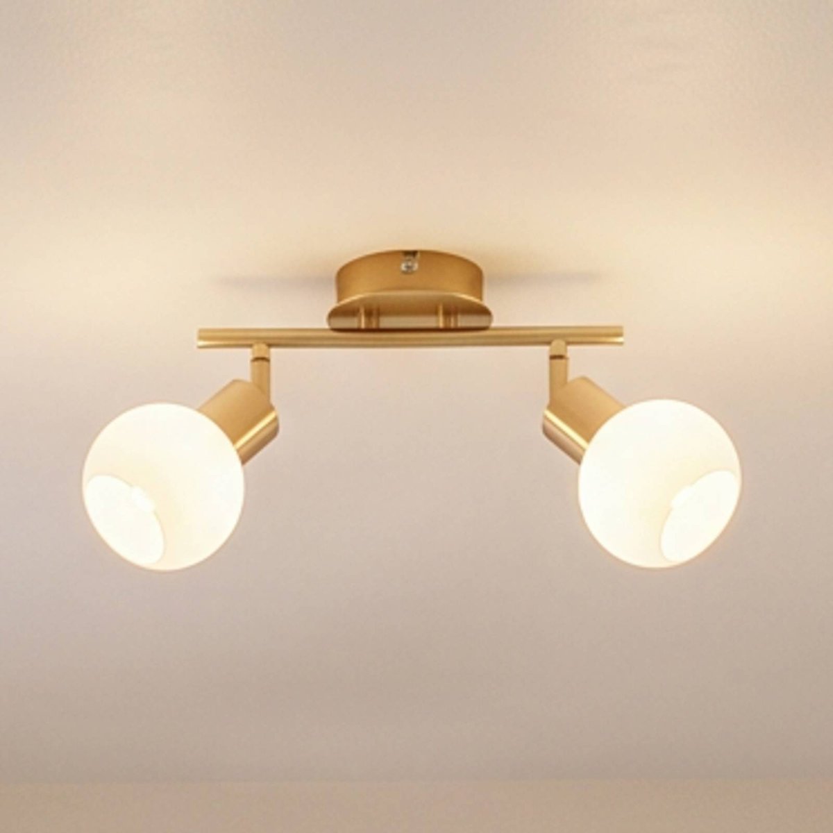 Plafonnier en métal moderne, Elaina laiton, blanc opale, LINDBY