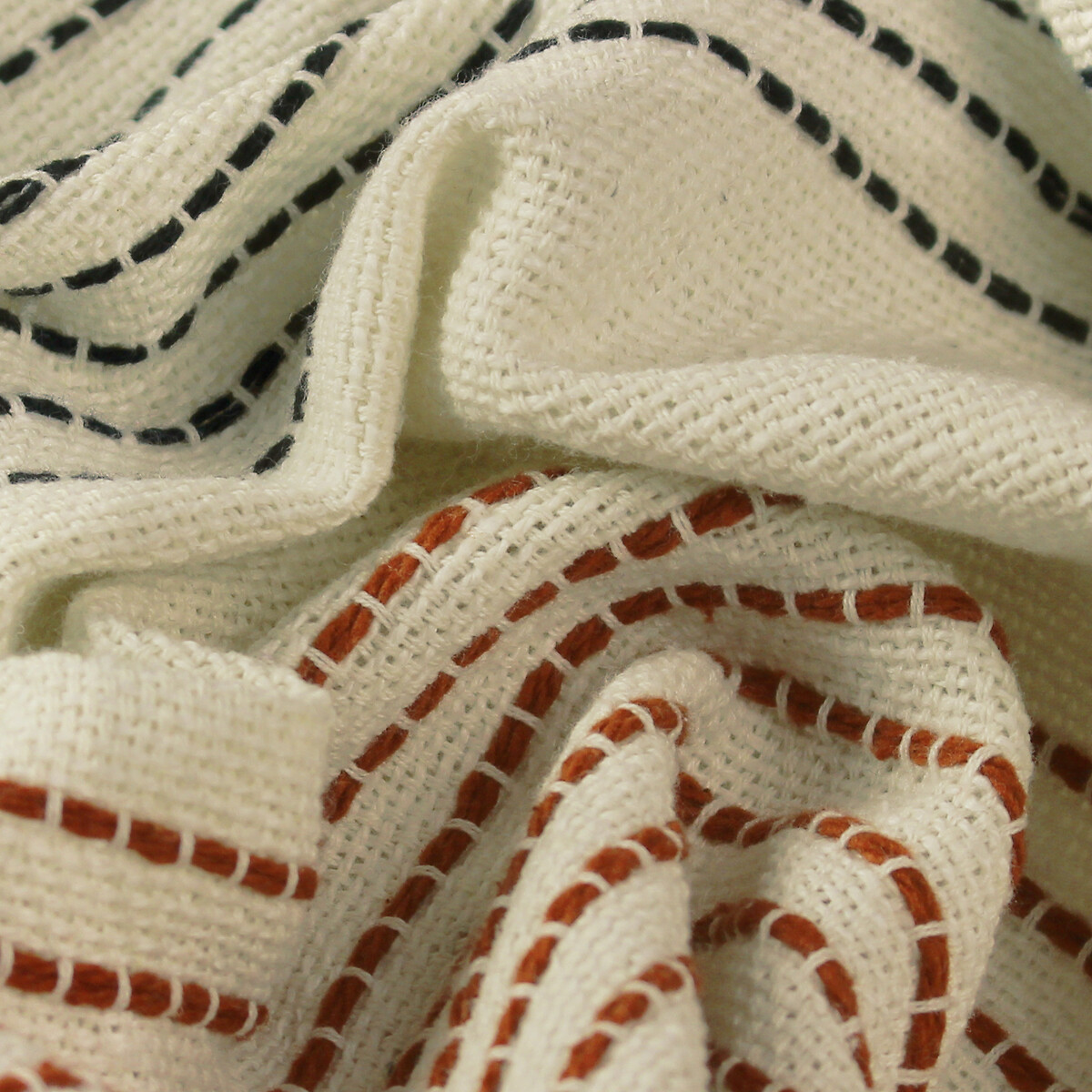 Banda Tassle Embridered Cotton Throw pecan, FURN.