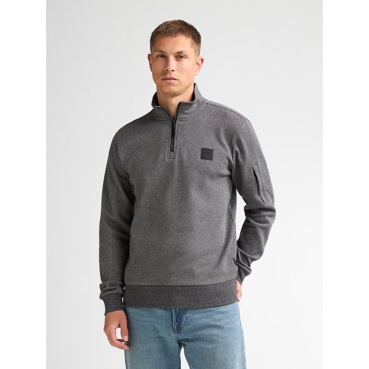 Pull zippé à col montant esprit utilitaire steelhall noir deep black, PETROL INDUSTRIES