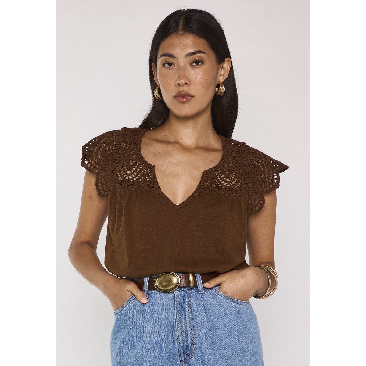Top brodé à manches courtes en coton LILOU caramel, Maison 123