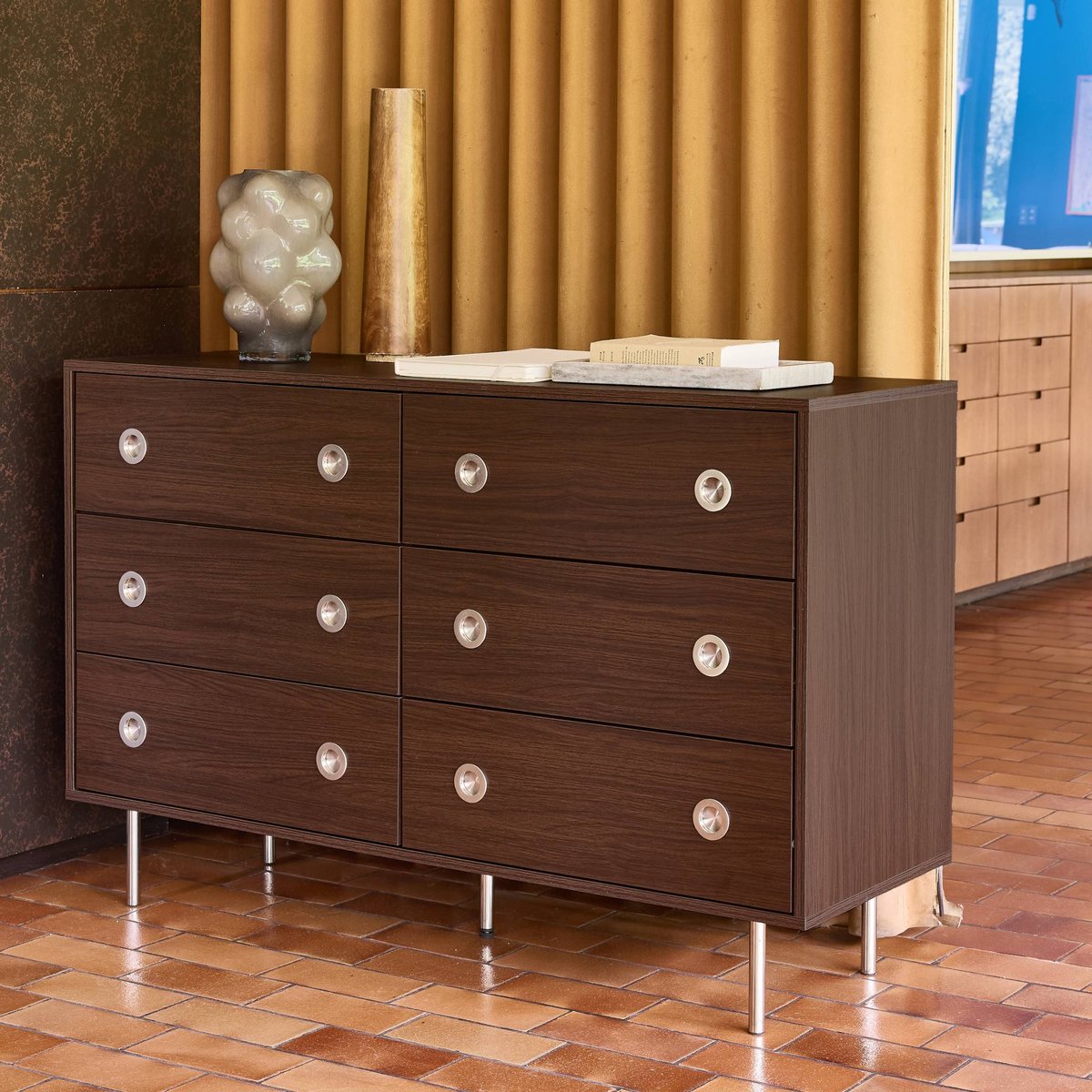 Commode vintage décor bois et acier inoxydable 6 tiroirs SHELBY noyer, SWEEEK