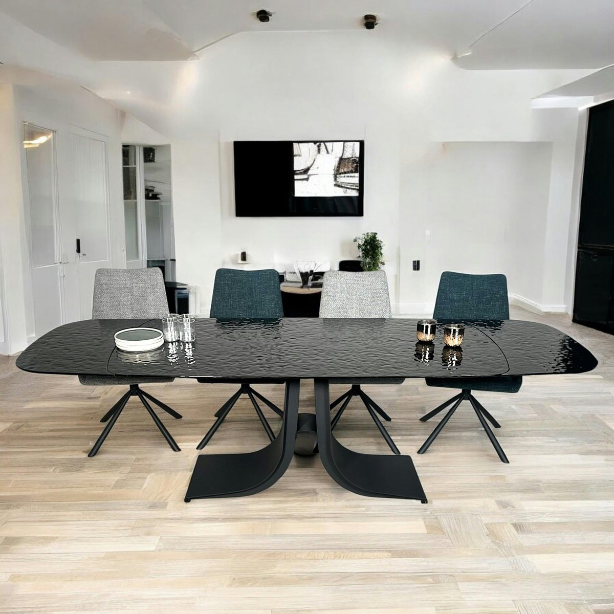 Table en verre ondulé noir extensible 180-260 cm LIGURIE noir, PIER IMPORT