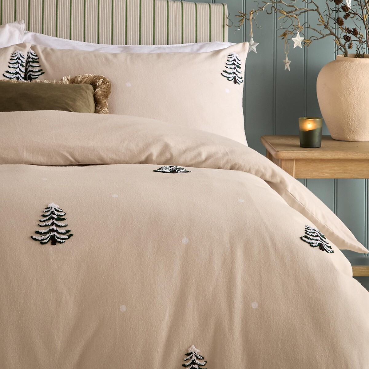 Pine Tree Tufted Duvet Cover and Pillowcase Set natural, FURN.