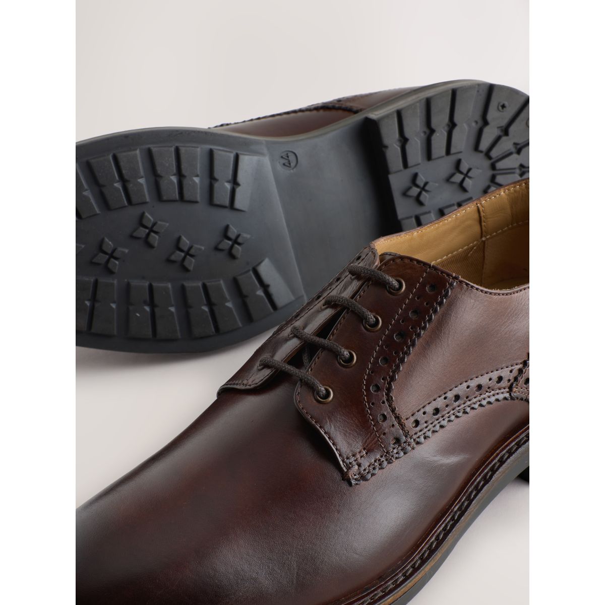 Chaussures derby en cuir marron fauve, NEXT