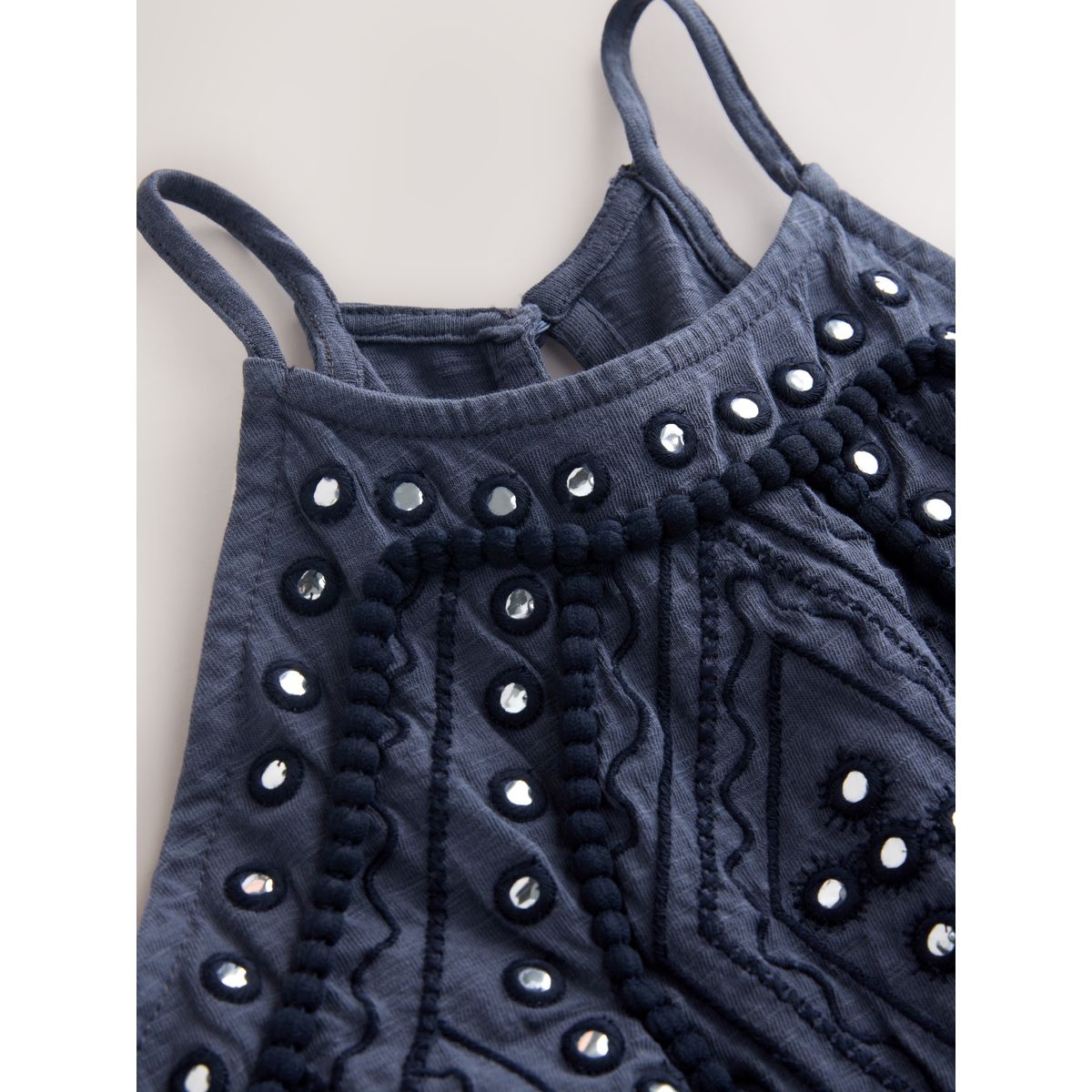 Robe courte à col montant avec détails miroir bleu marine délavé, NEXT