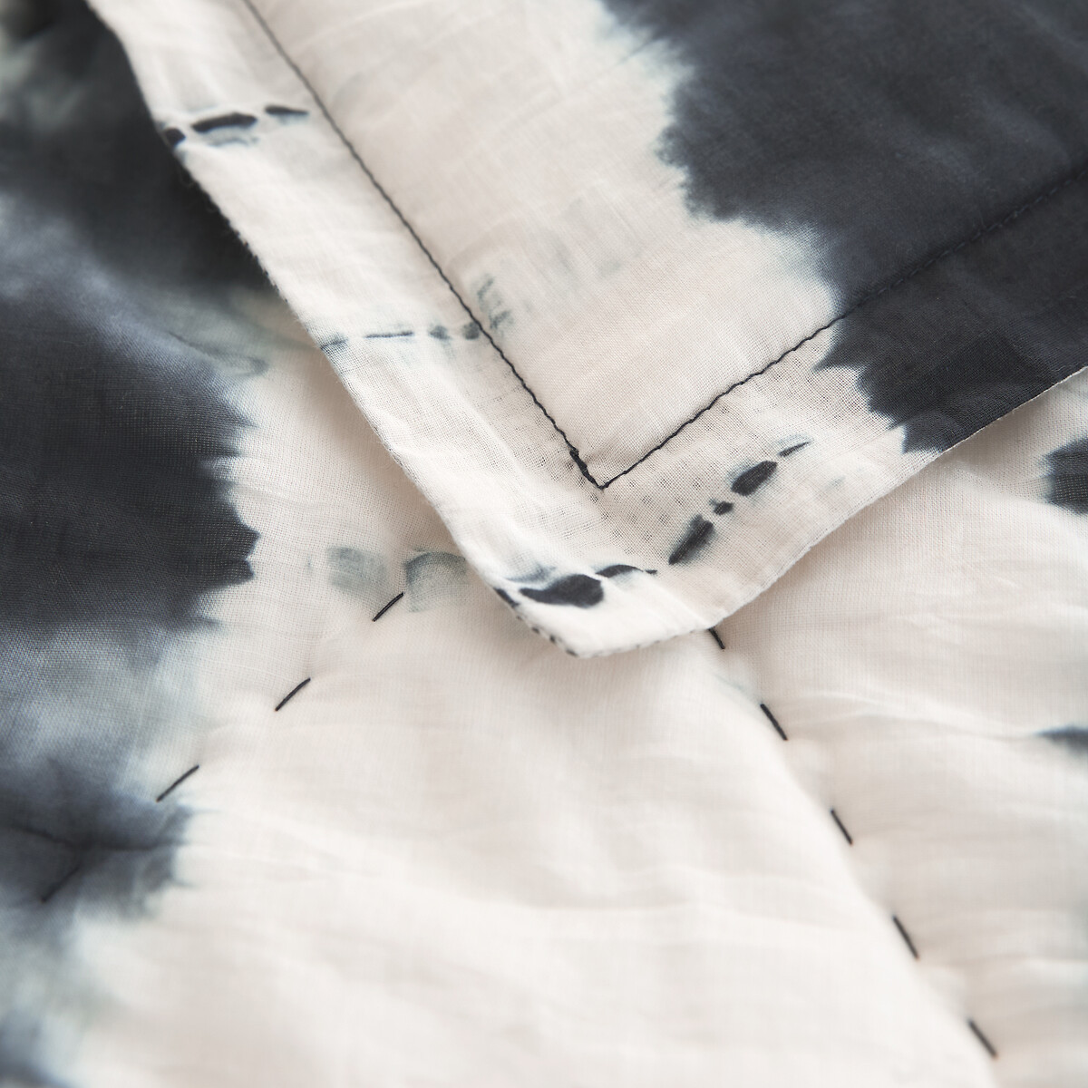 Edredon en coton tie and dye, SIRIO nuit indigo, AM.PM