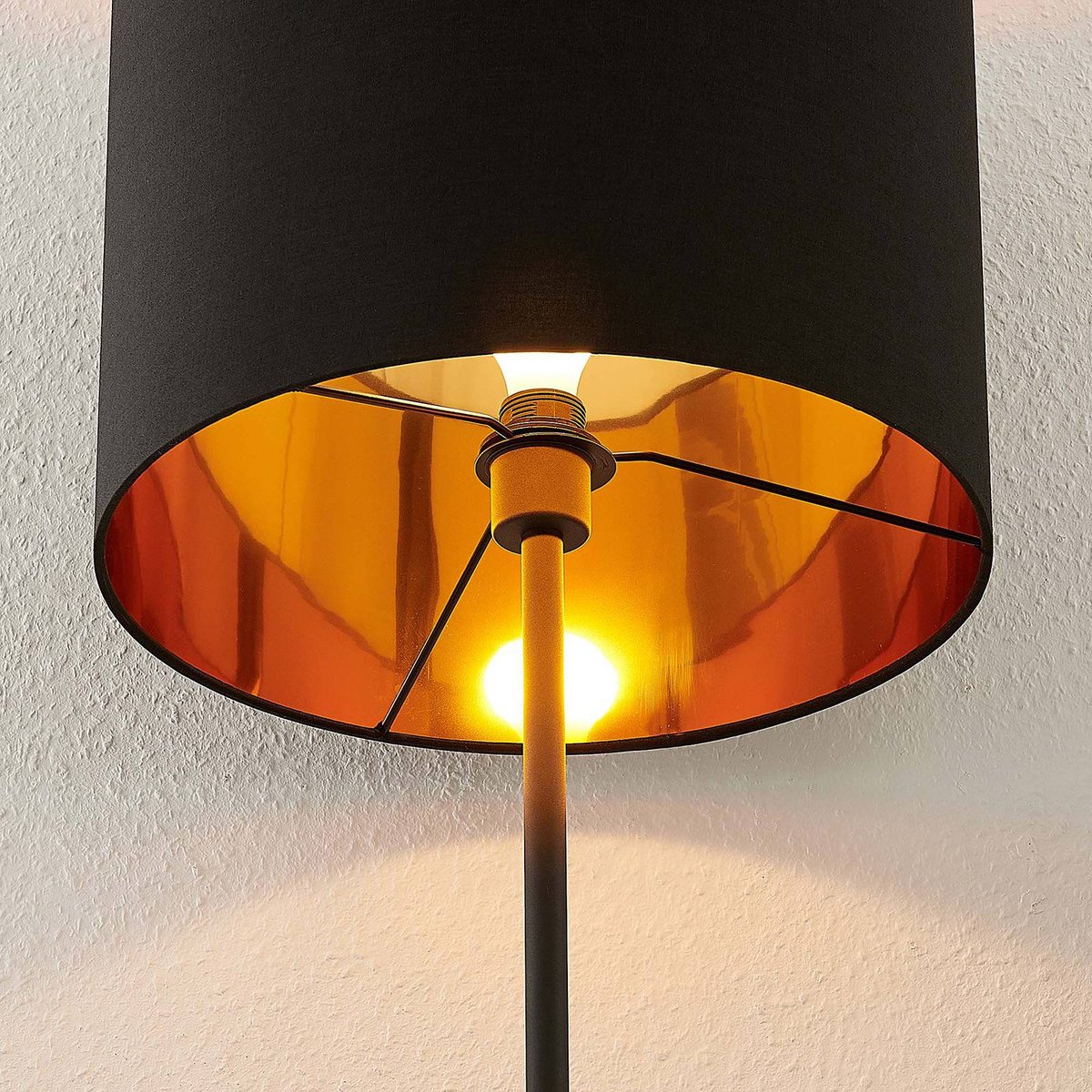 Lampadaire en textile moderne, Nymar noir, doré, LINDBY