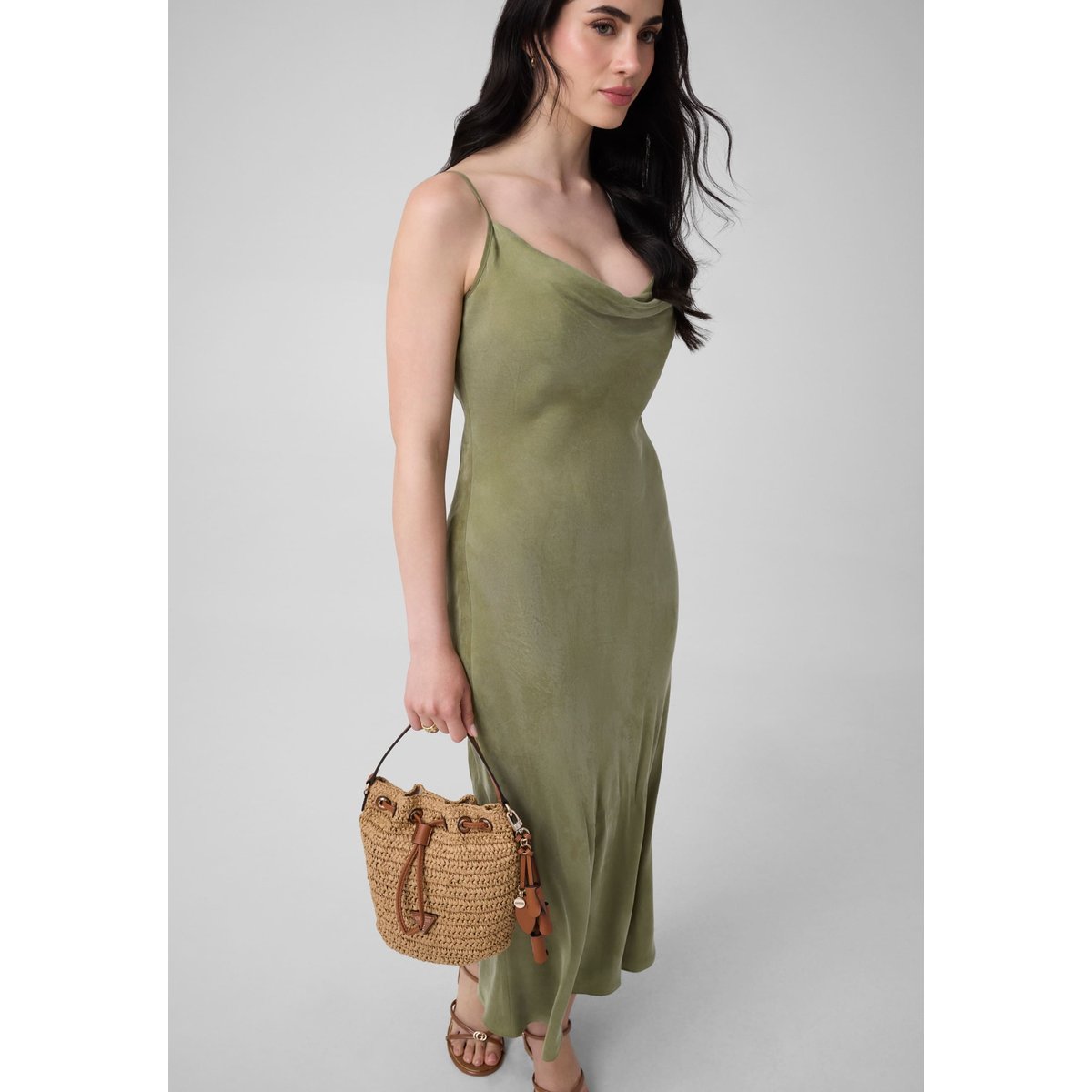 Robe Midi En Satin vert olive, GUESS