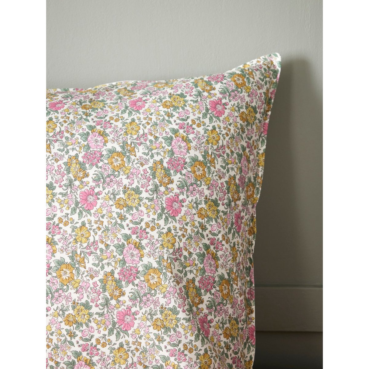 Taie d'oreiller Tissu Liberty "Clare Rich" liberty clare rich ecru, CYRILLUS