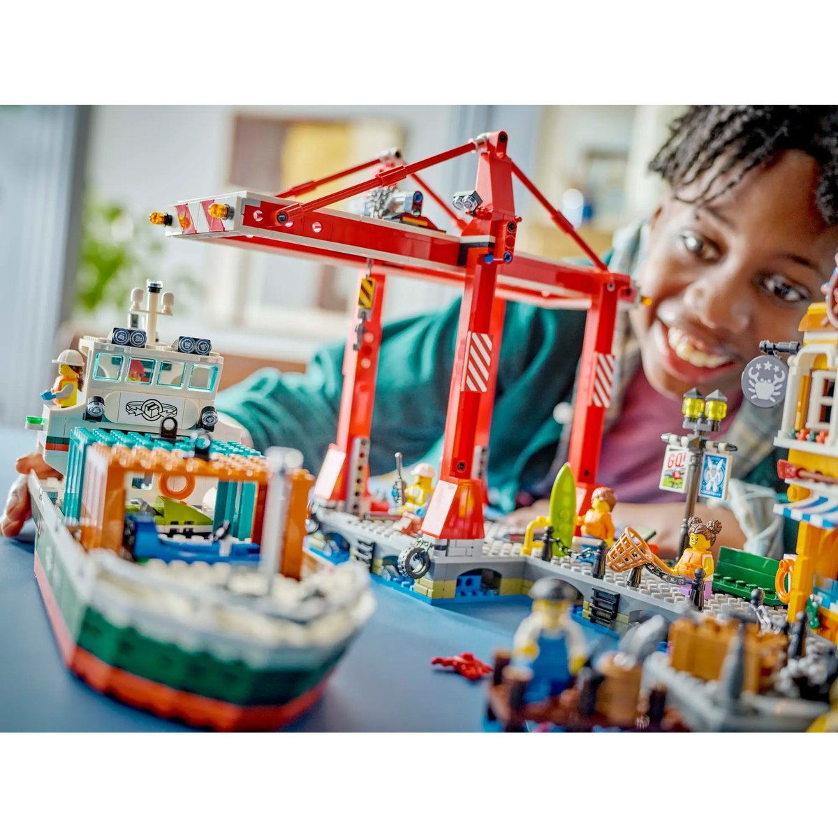 LEGO City - Le port et le navire marchand 60422 pour enfants de 8 ans et plus multicolore, LEGO