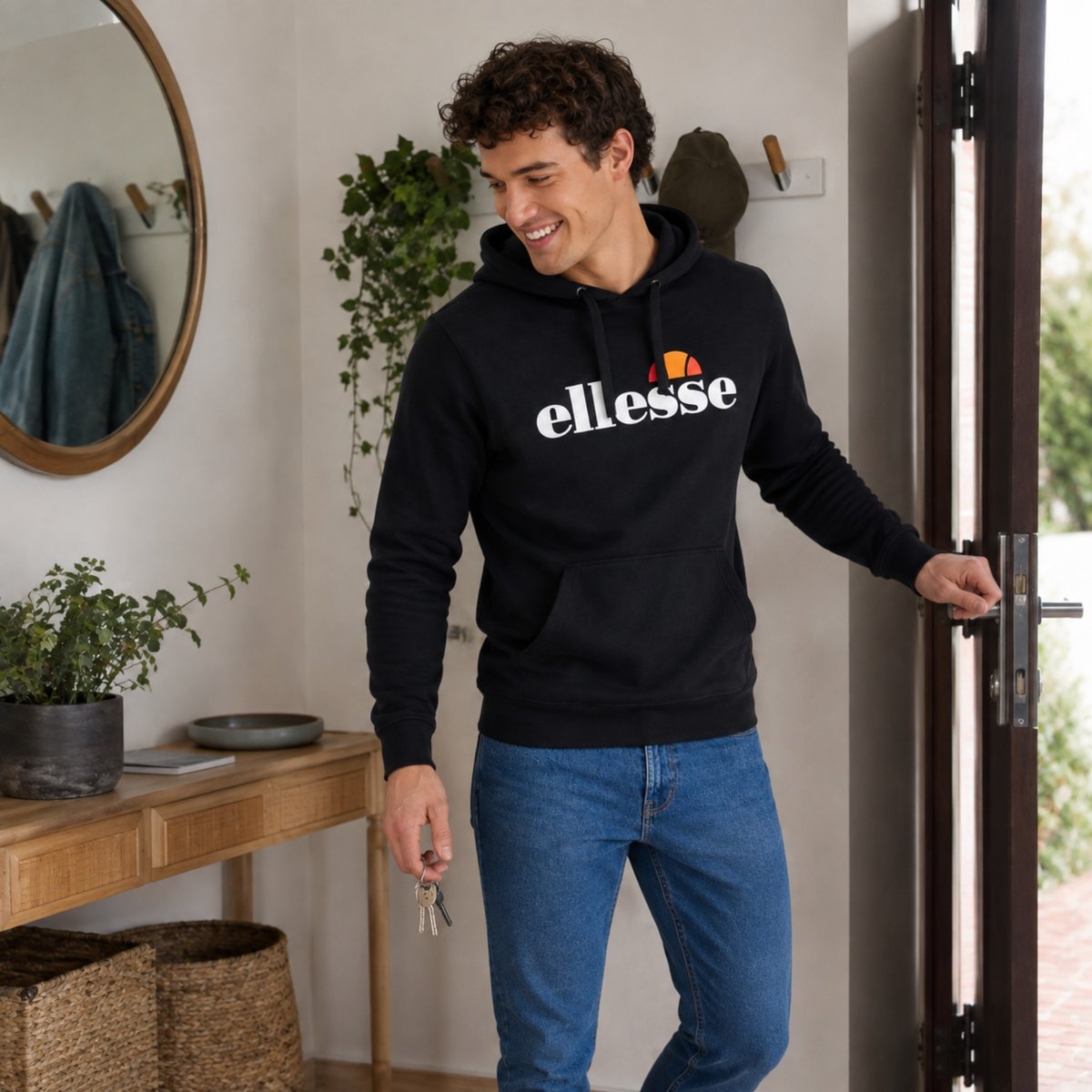 Sweat à capuche à cordon, poche kangourou STREETWEAR noir, ELLESSE