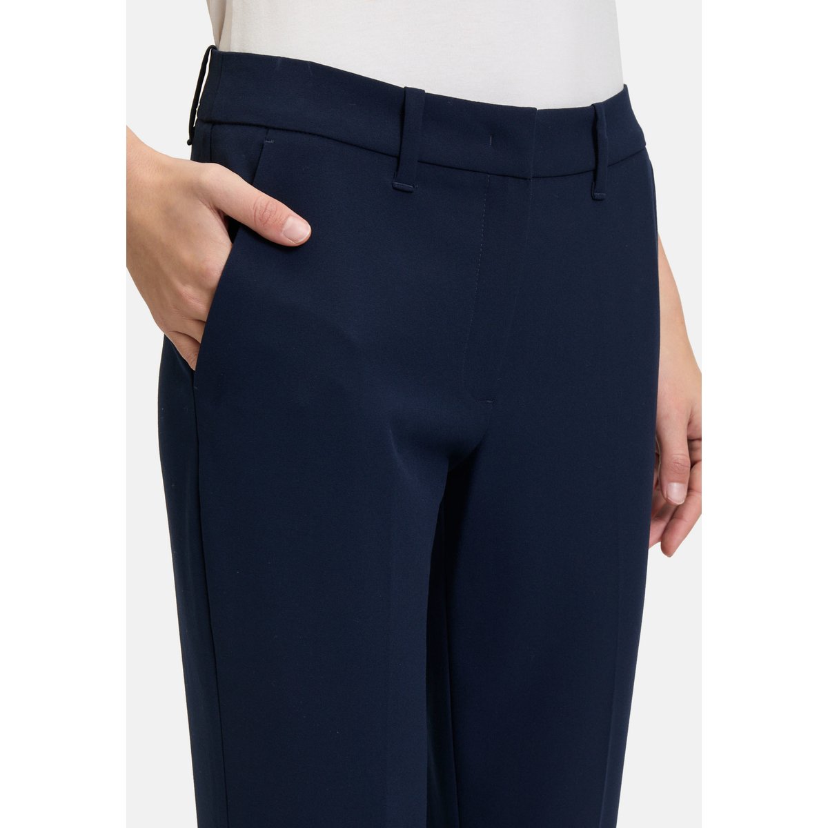 Pantalon de tailleur à poches navy blue, BETTY & CO