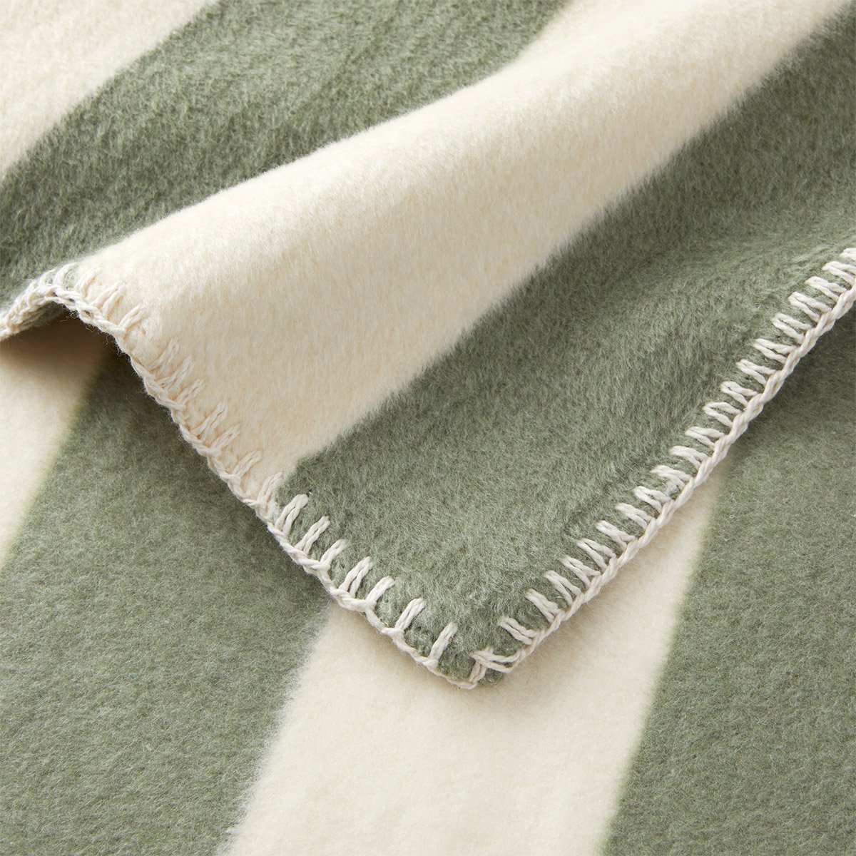 Plaid en coton vert, FIFTY-FIFTY amande, DESFORGES