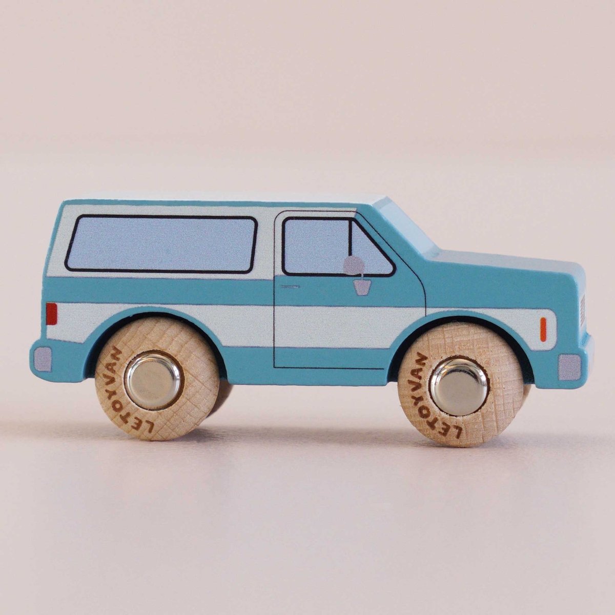 Voiture Chuck No 31 bleu, LE TOY VAN