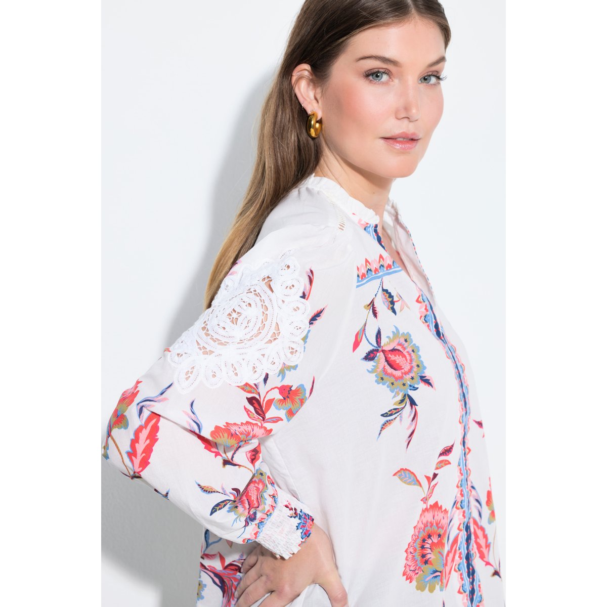 Chemisier avec broderie ajourée blanc cassé, ULLA POPKEN