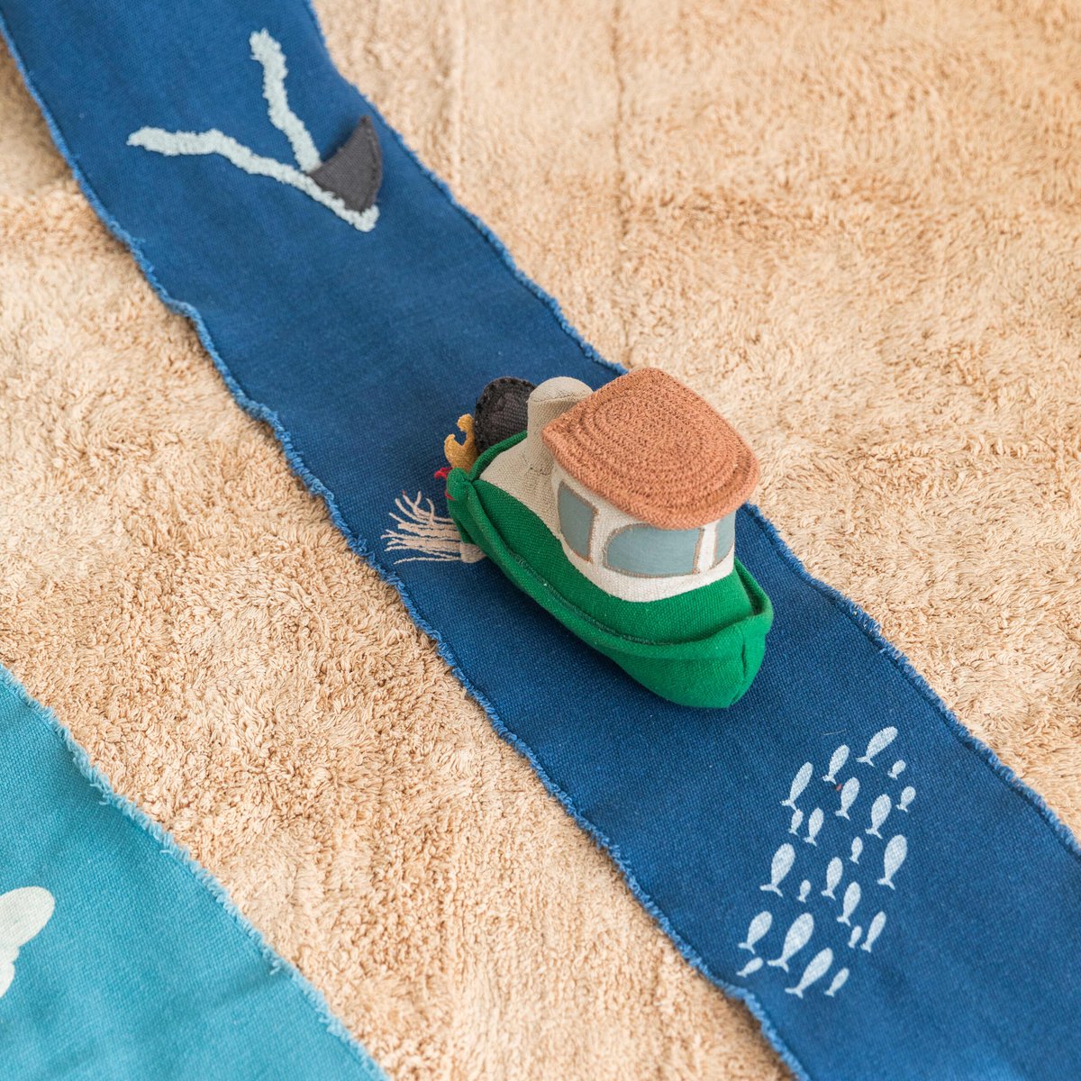 Jeu textile, Bateau de nettoyage et mer RIDE&ROLL train, LORENA CANALS