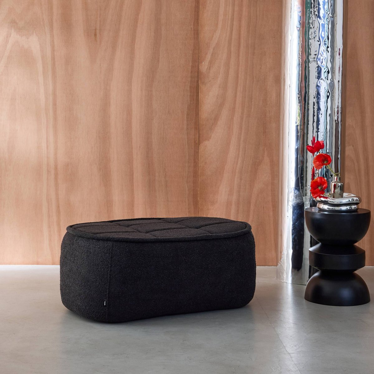 Pouf, repose-pieds pour chauffeuse 1 place Boni bouclette texturée BONI noir, SWEEEK